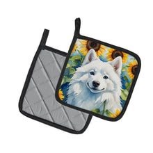 Load image into Gallery viewer, American Eskimo in Sunflowers Pot Holders - Set of 2 Decorative Kitchen Helpers | Made in the USA