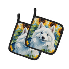 Load image into Gallery viewer, American Eskimo in Sunflowers Pot Holders - Set of 2 Decorative Kitchen Helpers | Made in the USA