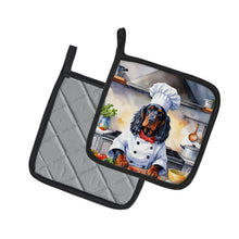Load image into Gallery viewer, Gordon Setter The Chef Pot Holders - Set of 2 Decorative Kitchen Helpers | Made in the USA