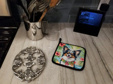 Load image into Gallery viewer, Papillon Luau Pot Holders - Set of 2 Decorative Kitchen Helpers | Made in the USA