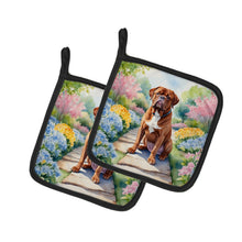Load image into Gallery viewer, Dogue de Bordeaux Spring Path Pot Holders - Set of 2 Decorative Kitchen Helpers | Made in the USA