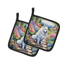 Load image into Gallery viewer, Samoyed Spring Path Pot Holders - Set of 2 Decorative Kitchen Helpers | Made in the USA