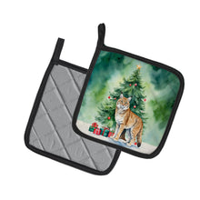 Load image into Gallery viewer, Highlander Lynx Cat By the Christmas Tree Pot Holders - Set of 2 Decorative Kitchen Helpers | Made in the USA