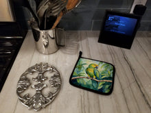 Load image into Gallery viewer, Yellownaped Amazon Parrot Pot Holders - Set of 2 Decorative Kitchen Helpers | Made in the USA