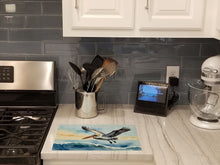 Load image into Gallery viewer, Pelican Soaring Glass Cutting Boards – Durable, Decorative Kitchen Art