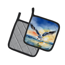 Load image into Gallery viewer, Gull Flying Low Pot Holders - Set of 2 Decorative Kitchen Helpers | Made in the USA