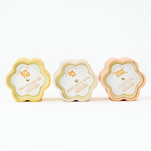 Load image into Gallery viewer, CERAMIC DAISY • 100% essential oil soy candle