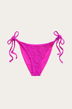 Load image into Gallery viewer, Pitaya Kokomo Bottom