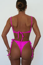 Load image into Gallery viewer, Pitaya Salina Bottom