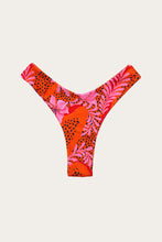 Load image into Gallery viewer, Papaya Capri Bottom