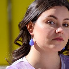 Load image into Gallery viewer, Periwinkle Aura Glow Nola Earrings