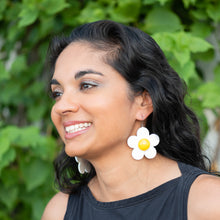 Load image into Gallery viewer, Mod Mondo Daisy Drop Earrings