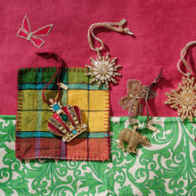 Load image into Gallery viewer, Dazzling snowflake hanging ornament, gold