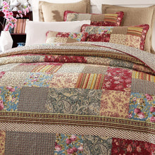 Load image into Gallery viewer, Tache Fairy Tale Tea Party Beige Burgundy Paisley Floral Cotton Patchwork Quilt Set (DXJ103443)