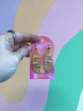Load image into Gallery viewer, Classic Oval Earrings