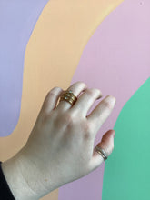Load image into Gallery viewer, Springy Titanium Gem Statement Ring
