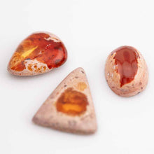 Load image into Gallery viewer, Drop-shaped Mexican Fire Opal With One Crack On The Surface
