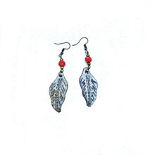 Load image into Gallery viewer, Metal Leaf Earrings