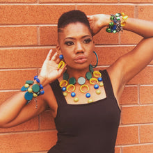 Load image into Gallery viewer, Peridot Green Matte Swirled Disc Stations Bracelet