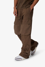 Load image into Gallery viewer, Front Cargo Sweatpants - Olive