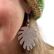 Load image into Gallery viewer, Dangle Leaf Earring- Hammered