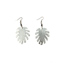 Load image into Gallery viewer, Dangle Leaf Earring- Smooth