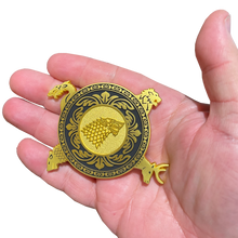 Load image into Gallery viewer, EL7-05 GoT challenge coin Game of Thrones Targaryen Lannister Baratheon Stark