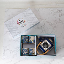Load image into Gallery viewer, Great Wave Japanese Tea Set 20oz Tea Pot with 4 Hexagon Cups | Gift Box