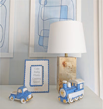 Load image into Gallery viewer, Scallop Monogrammed Photo Frame