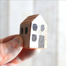 Load image into Gallery viewer, Tiny Wooden Houses