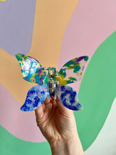 Load image into Gallery viewer, Two-Tone Butterly Hair Claw