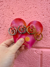 Load image into Gallery viewer, Swirl Hoops