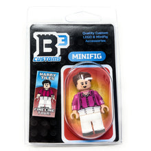 Load image into Gallery viewer, Harry Tiles Custom Musician Minifig w/ Concert Poster (Fine Line Tour)