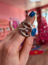 Load image into Gallery viewer, Lip Titanium Rings