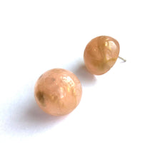 Load image into Gallery viewer, Peach &amp; Gold Metallic Dotted Marbled Retro Button Studs