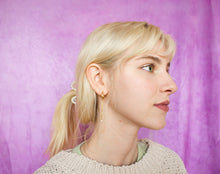 Load image into Gallery viewer, Titanium Snake Dangle Chain Earrings