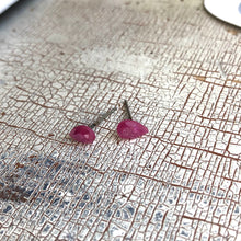 Load image into Gallery viewer, Violet Mauve Luster Faceted Teardrop Stud Earrings