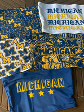 Load image into Gallery viewer, University of Michigan Bold Stars Tube Top