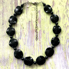 Load image into Gallery viewer, Black Carved Leaves Beaded Marco Necklace