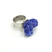Load image into Gallery viewer, Flower Mini Corsage Cocktail Ring