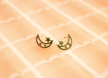 Load image into Gallery viewer, Tiny Moon and Star Stud Earrings