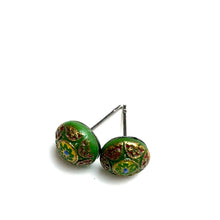 Load image into Gallery viewer, Green Boho Flower Glass Studs