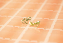 Load image into Gallery viewer, Tiny Stud Music Notes
