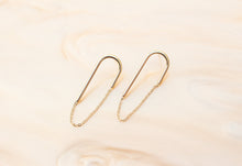 Load image into Gallery viewer, Delicate Titanium Chain Dangle
