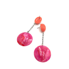 Load image into Gallery viewer, Coral &amp; Hot Fuchsia Chain-Link Earrings