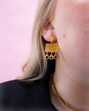 Load image into Gallery viewer, Titanium Cleo Drop Earrings