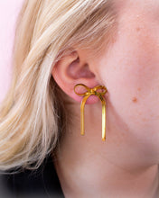 Load image into Gallery viewer, Titanium What's Knot to Love Earrings