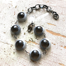 Load image into Gallery viewer, Grey Color-Block Disc Stations Bracelet