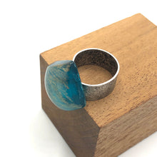 Load image into Gallery viewer, Gold Wash Rhombus Cocktail Ring