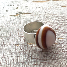 Load image into Gallery viewer, Tortoise &amp; Cream Bullseye Lucite Silver Cocktail Ring